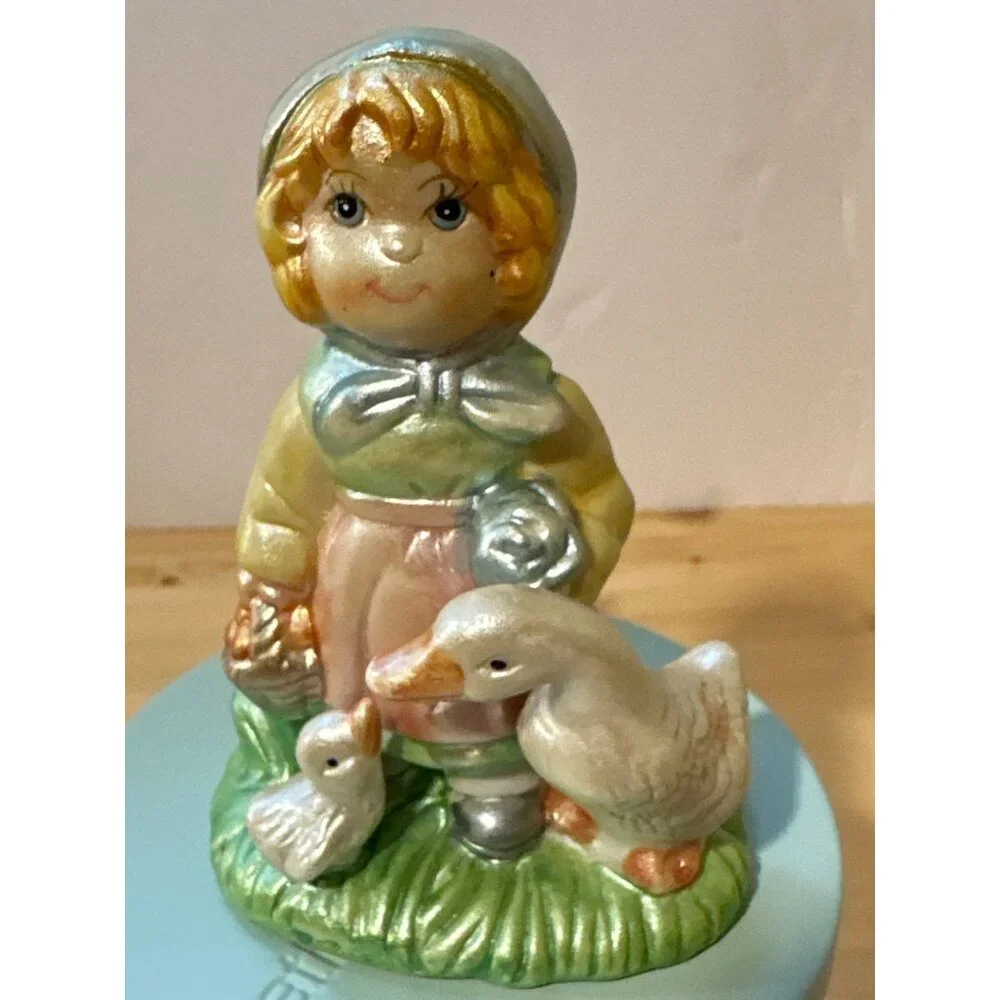 Vtg Kitsch Country Girl Porcelain Figurine Goose Baby Chick Cottagecore Folksy - Picture 6 of 7